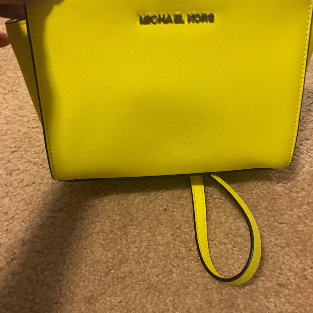 Michael Kors Neon Selma Crossbody